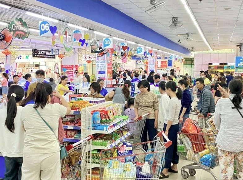 Retail giants to ensure sufficient supply, steady prices of Tet goods